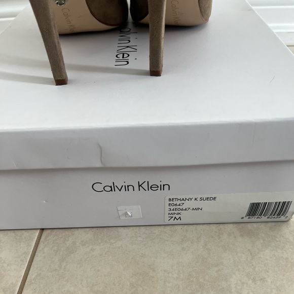 Calvin Klein botties - Picture 2 of 4